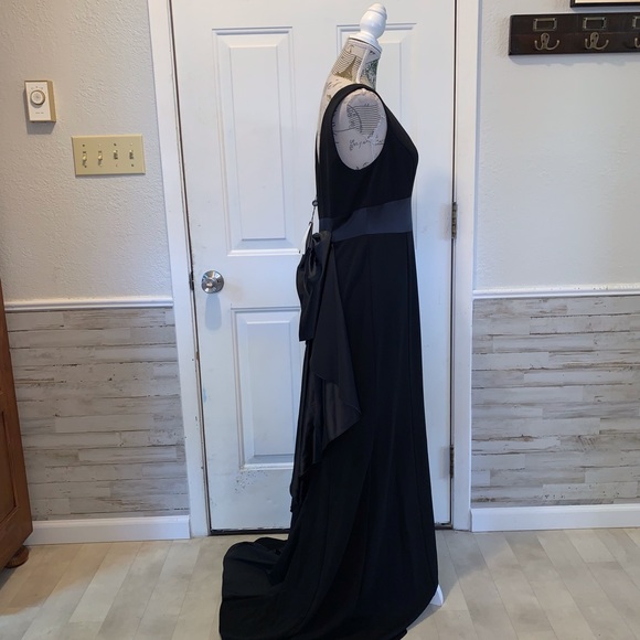 Stunning NWT Adrianna Papell Mother of the Bride/Formal Gown❣️ - Picture 3 of 7